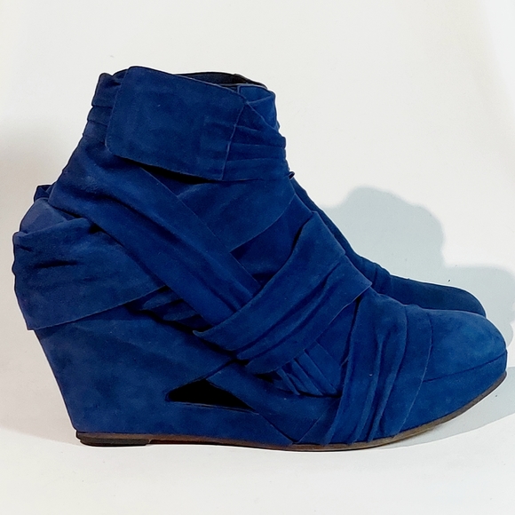 🗨LD Tuttle blue suede wrapped sculptural wedge Chelsea boots, EU41, RARE, EUC - Picture 2 of 13